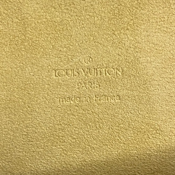 LOUIS VUITTON florentine waist/ shoulder bag in monogram - Picture 13 of 16